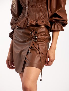 deri kuşgözü şort etek, deri kuşgözü şort etek